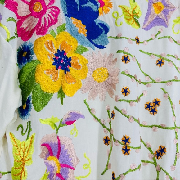 🔥SOLD🔥 Anthropologie Tiny Lori Embroidered Ivory Floral Boho Peasant Top S - Picture 8 of 11